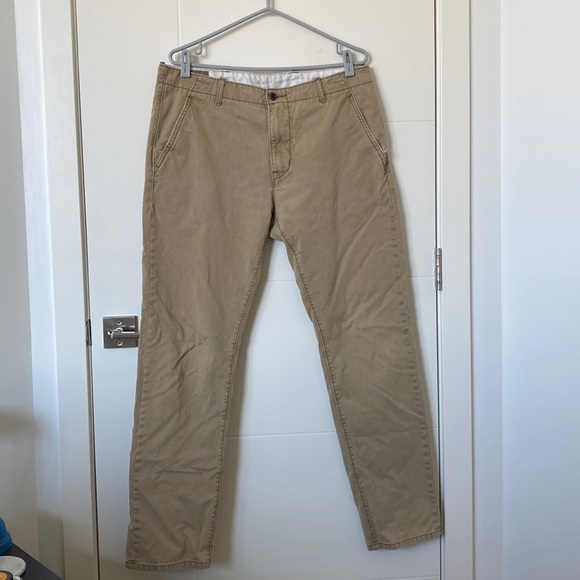 Levi’s Khaki Pant - Picture 1 of 7